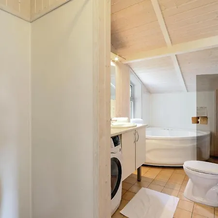 Holiday home Frische Brise 21 - Dorf 3 *